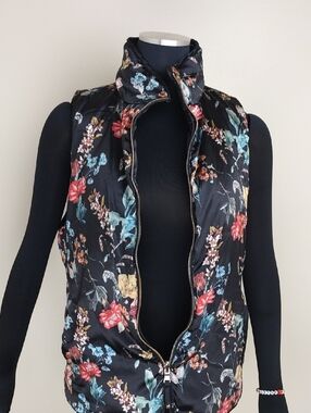 Kensie Jeans NWT Reversible Floral Black Quilted Puffer Vest Medium